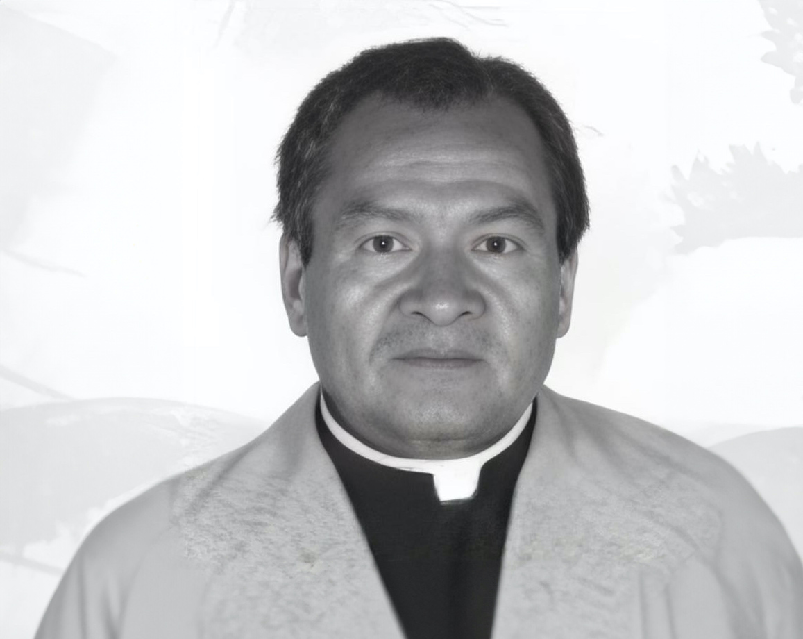 Aviso de Fallecimiento  Pbro. Carlos Flores de la Rosa