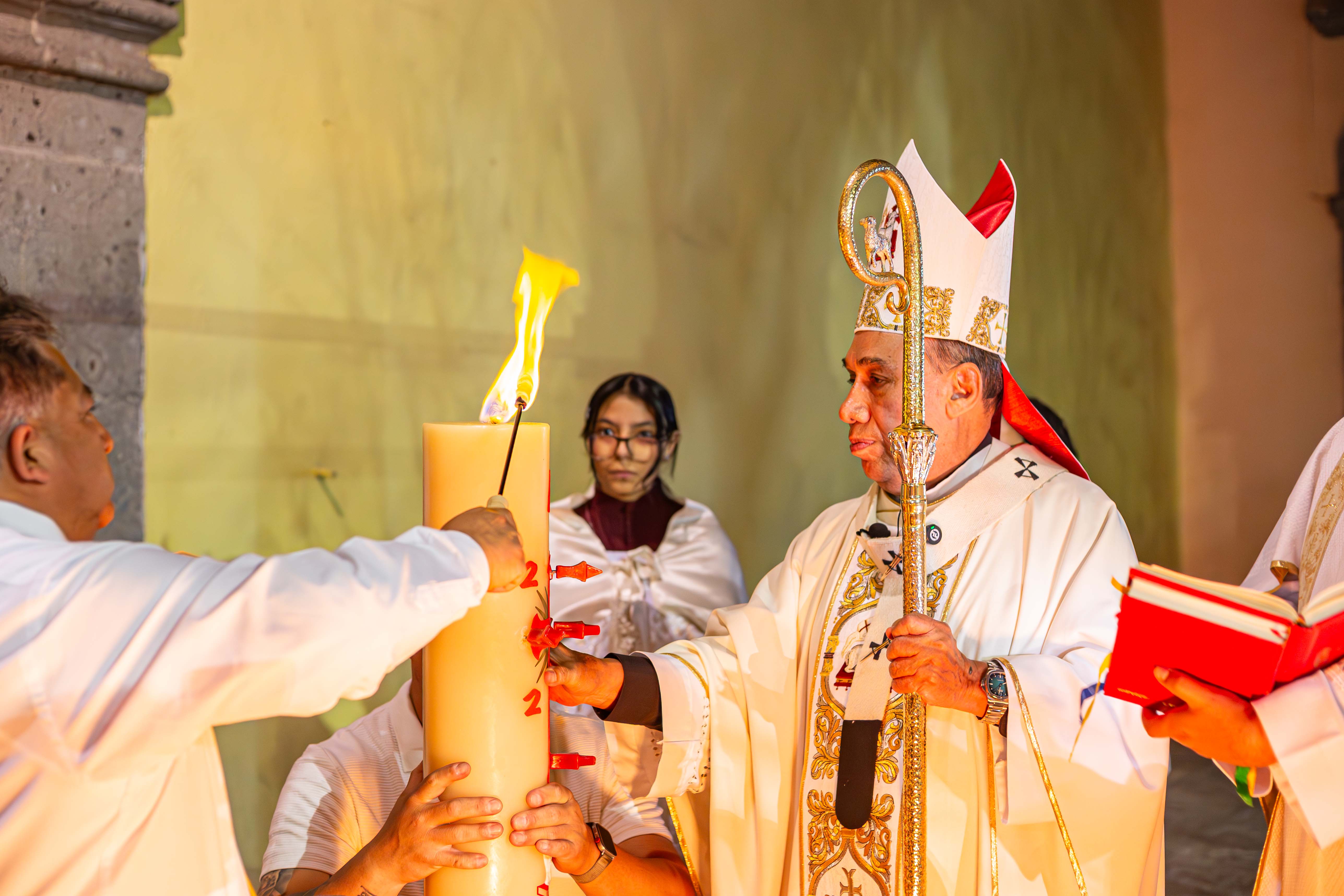 HOMILÍA EN LA VIGILIA PASCUAL 2026