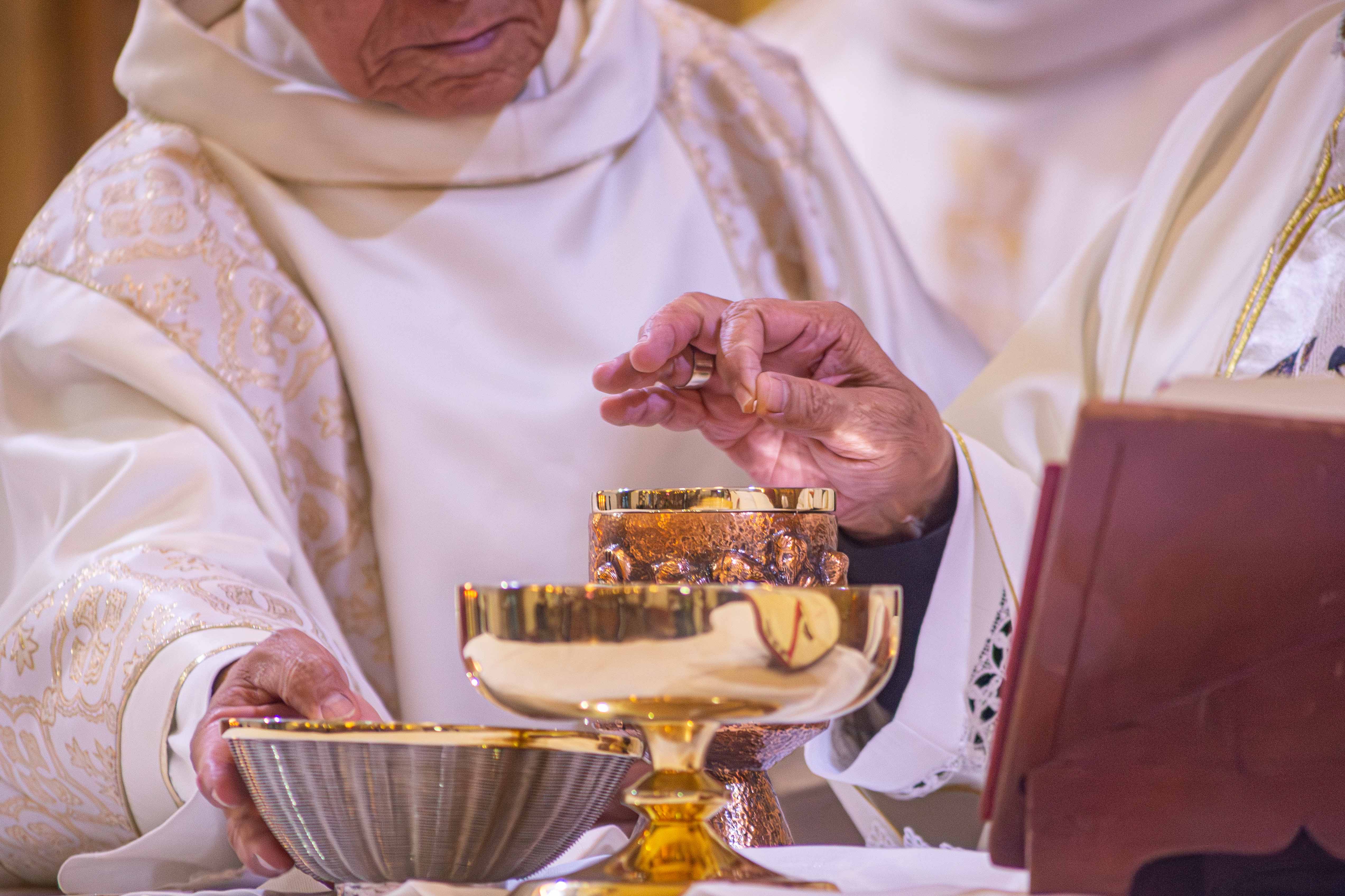 HOMILÍA EN EL VI DOMINGO DE PASCUA