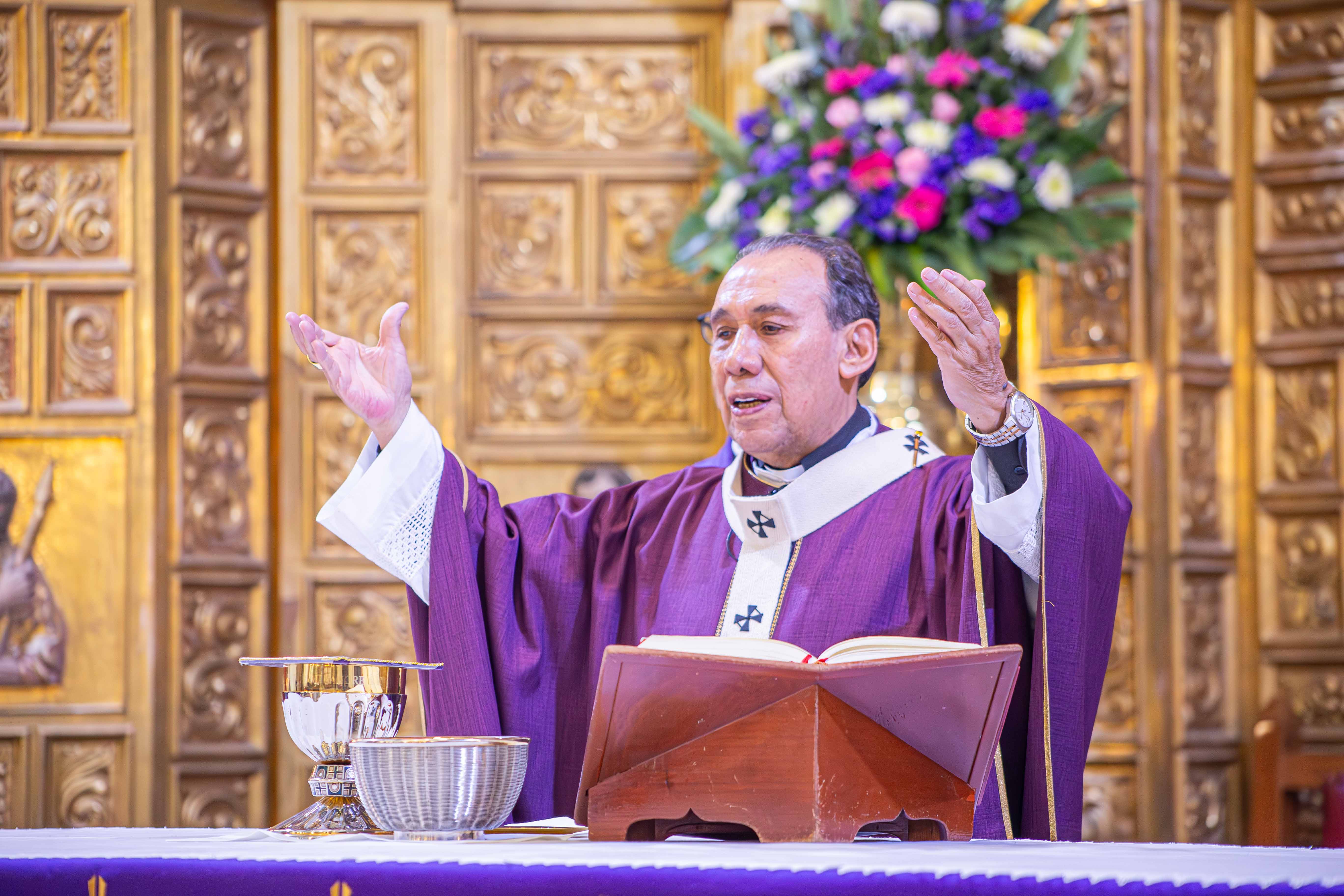 HOMILÍA EN EL V DOMINGO DE CUARESMA
