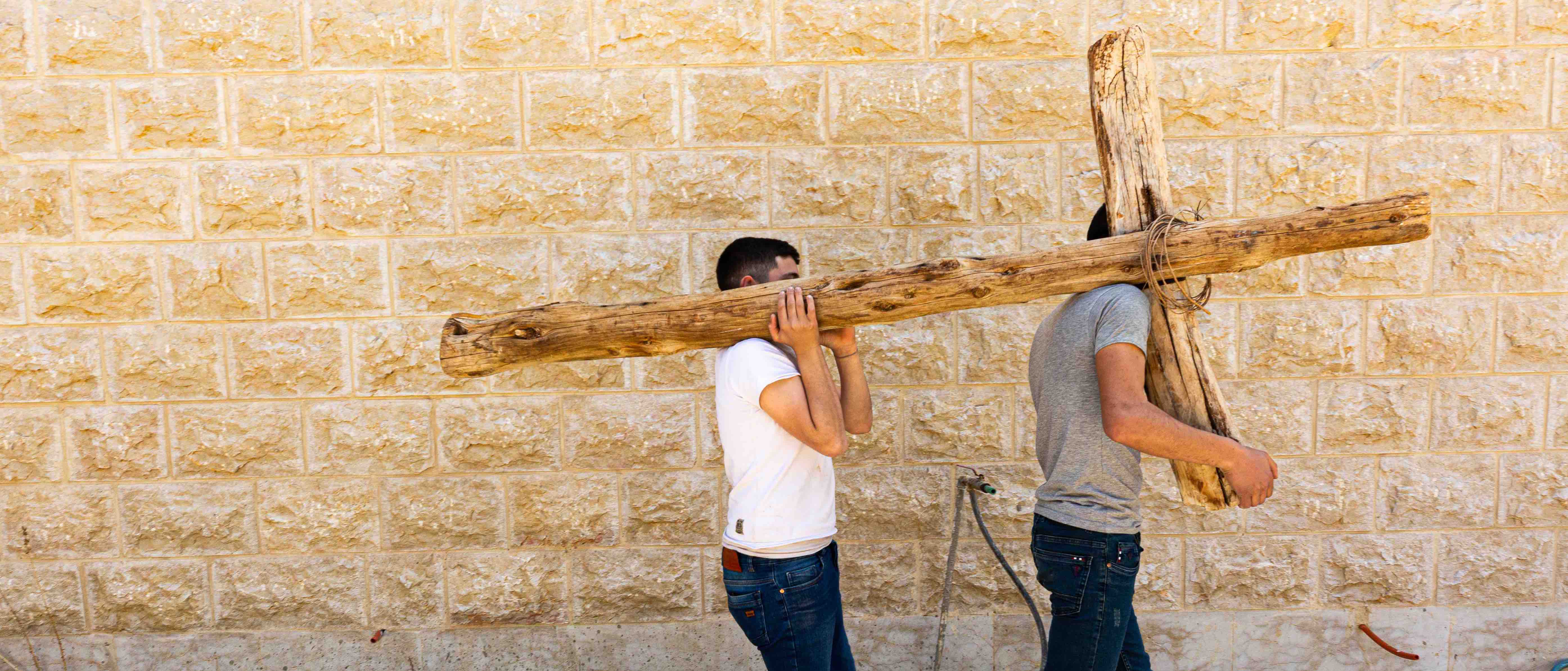 Recordando víctimas de la violencia por motivos religiosos